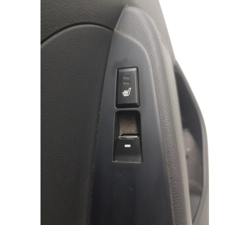 Обшивка двери задняя левая в сборе