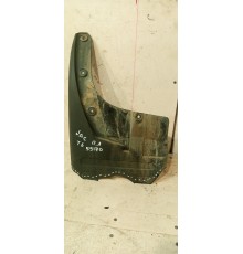 Брызговик передний левый