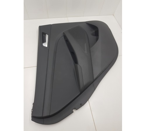 Обшивка двери задняя левая в сборе