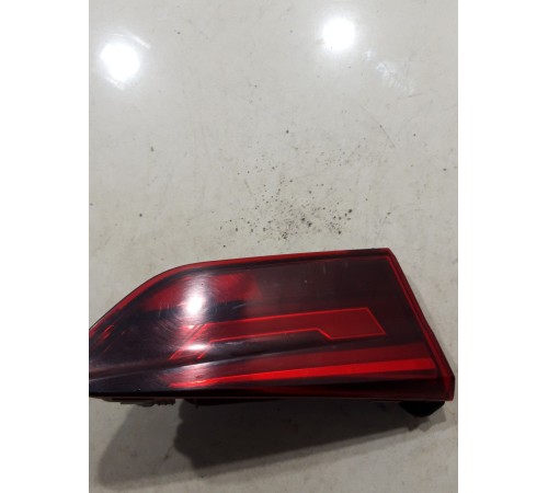 Фонарь крышки багажника левый