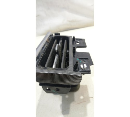 Дефлектор воздушный (левый)