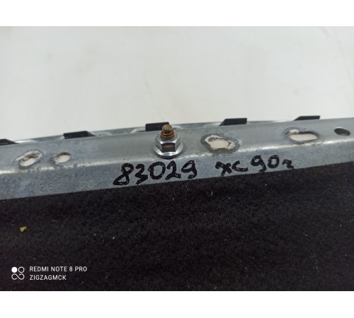 Подушка безопасности коленная