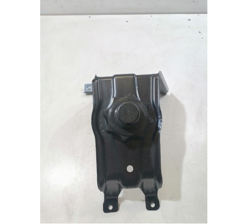 Гайка (кронштейн) крепления запасного колеса