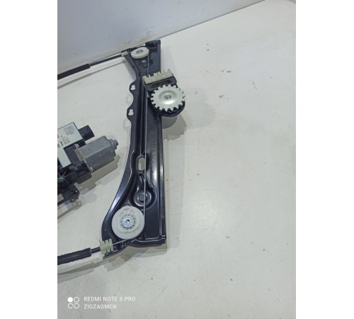 Стеклоподъемник (передний левый)