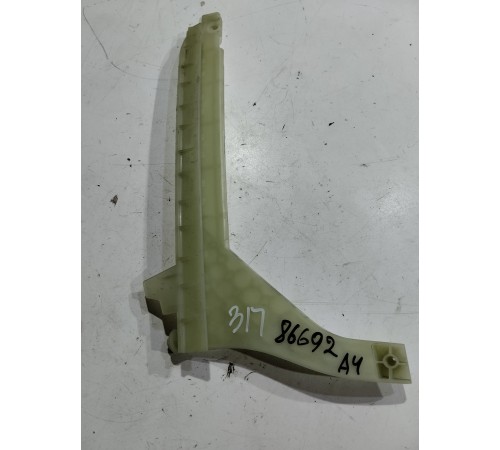 Направляющая стекла(задняя правая)