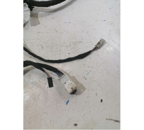  Электропроводка двери передняя правая