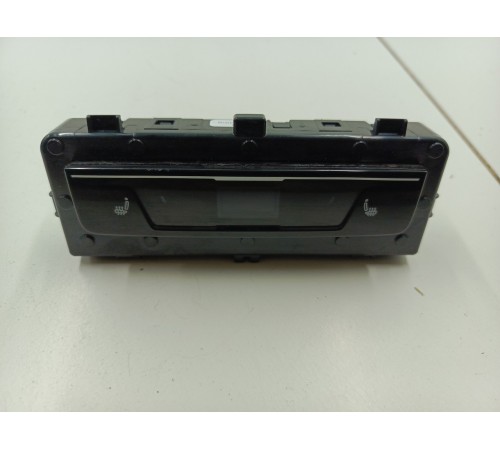 Сенсорная панель кондиционирования заднего ряда