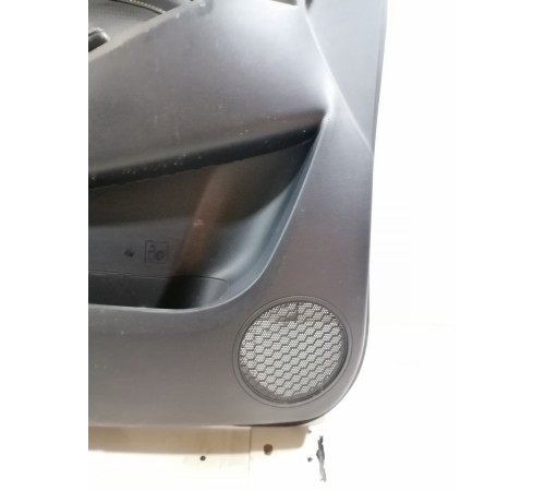 Обшивка двери передняя левая