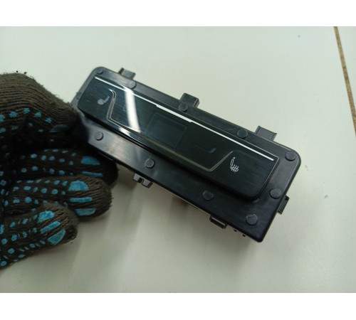 Сенсорная панель кондиционирования заднего ряда