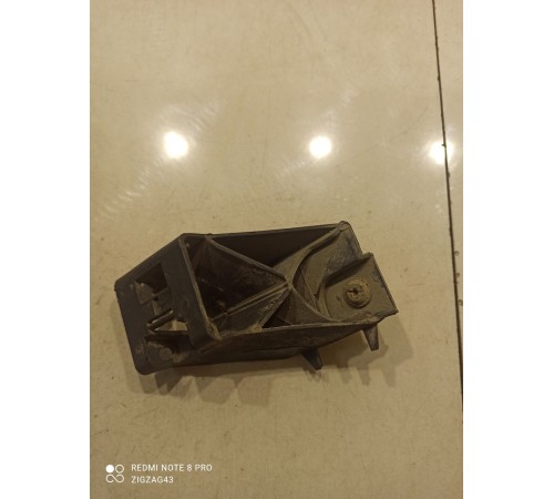 Кронштейн(крепление) кузова