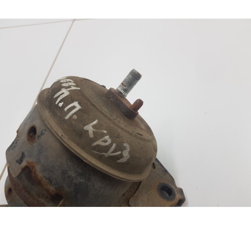 Подушка крепления двигателя правая