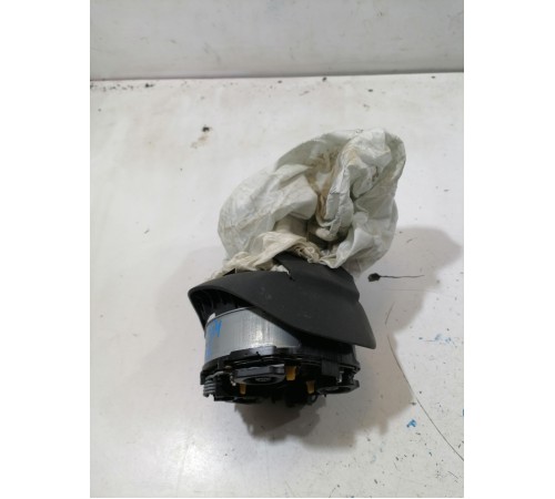 Подушка безопасности водителя