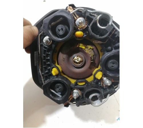 Подушка безопасности водителя