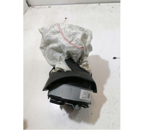 Подушка безопасности водителя