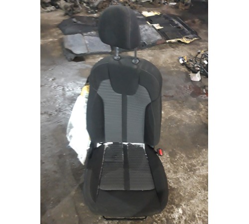 Сиденье (переднее, правое)