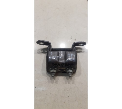 Петля двери (задняя, правая, верхняя)