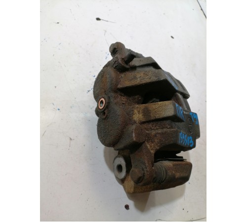 Суппорт передний правый