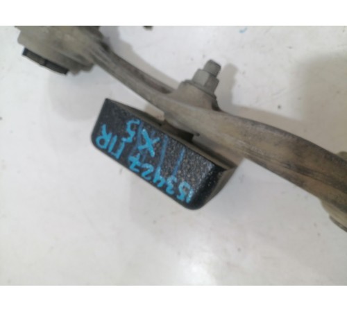 Рычаг подвески передний правый