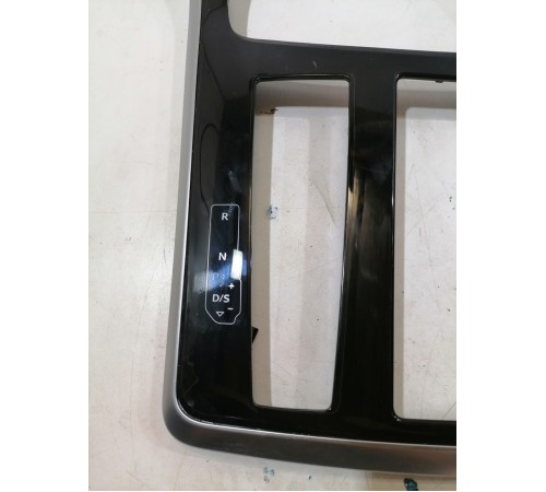 Накладка центральной консоли