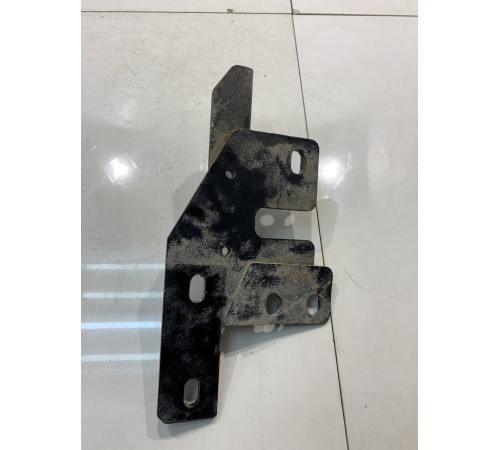 Кронштейн фаркопа (правый)