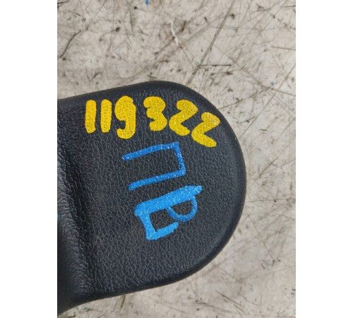 Накладка крепления сиденья передняя левая