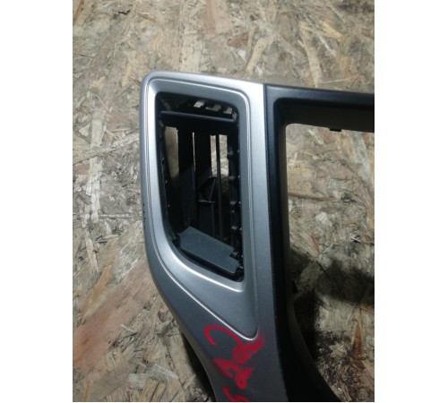 Накладка на центральную консоль (торпеды)