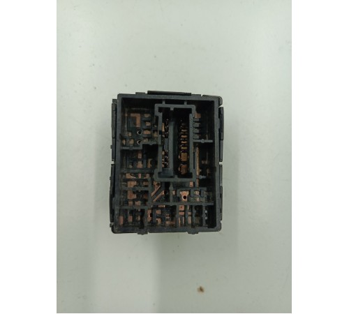 кнопка регулировки зеркал