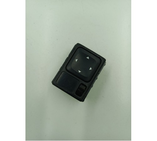 кнопка регулировки зеркал