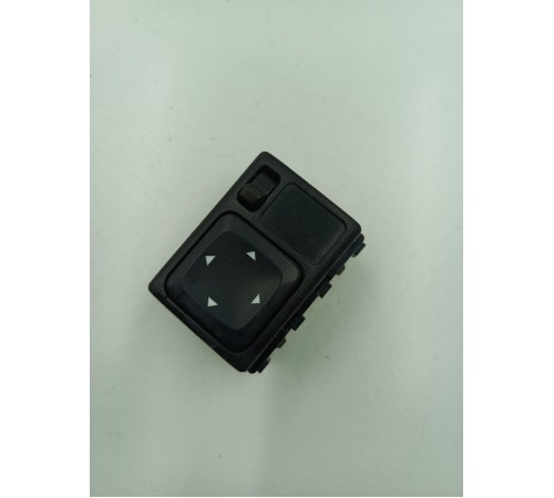 кнопка регулировки зеркал