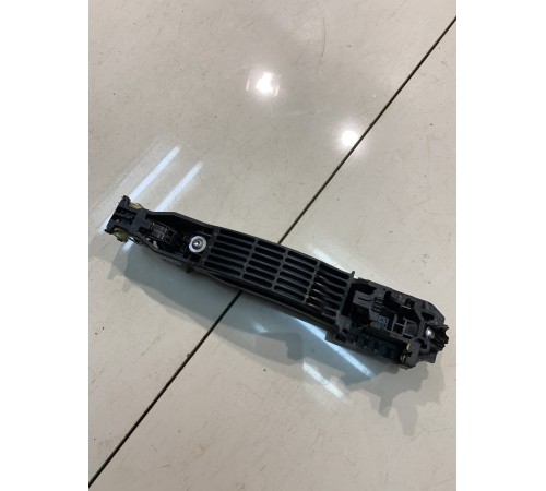 Ручка двери (задняя, левая, внешняя)