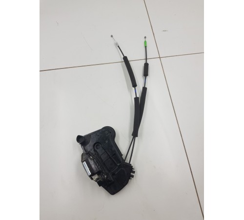 Замок двери передний правый