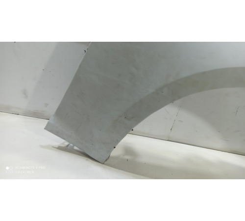 Крыло переднее правое