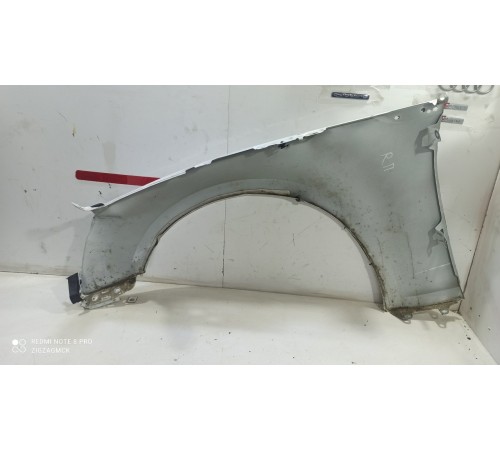 Крыло переднее правое