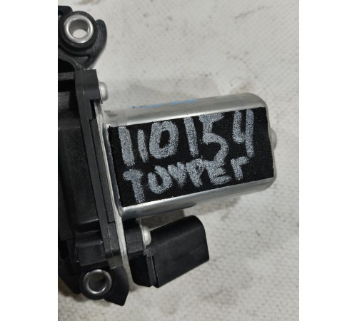 Доводчик двери (задний левый)