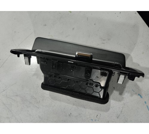 Воздушный дефлектор салона передний