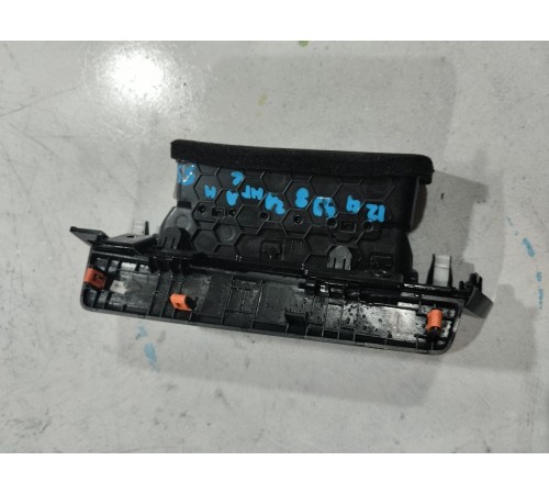 Воздушный дефлектор салона передний