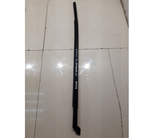 Молдинг стекла(передний правый)