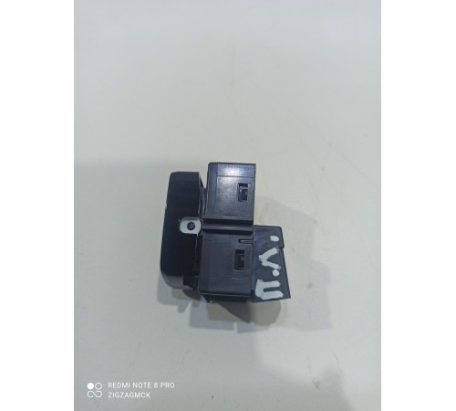 Кнопка блокировки дверей