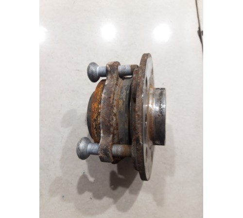 Ступица передняя правая