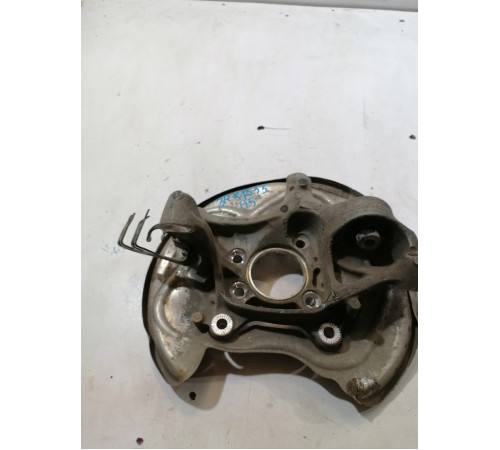 Кулак поворотный задний правый