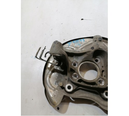 Кулак поворотный задний правый