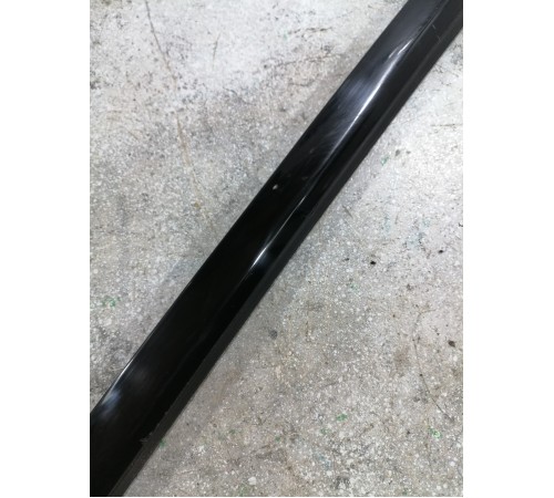 Молдинг стекла задний правый