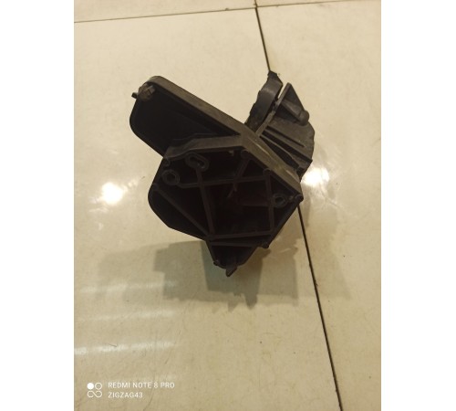 Основание бокового зеркала заднего вида(переднее правое)