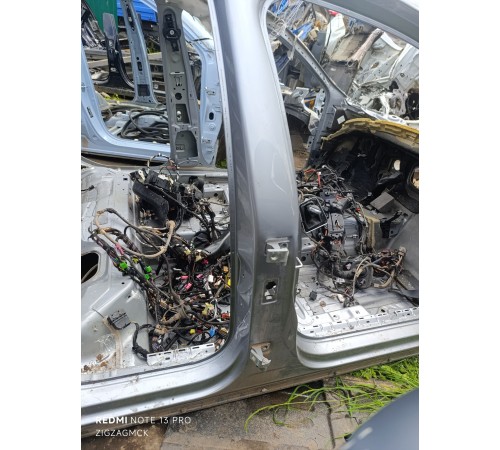 Порог со стойкой правый