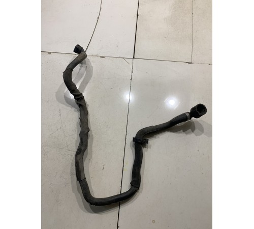 Патрубок системы охлаждения