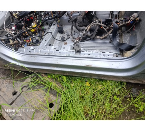 Порог со стойкой правый