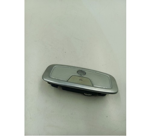 Плафон внутреннего освещения салона левый