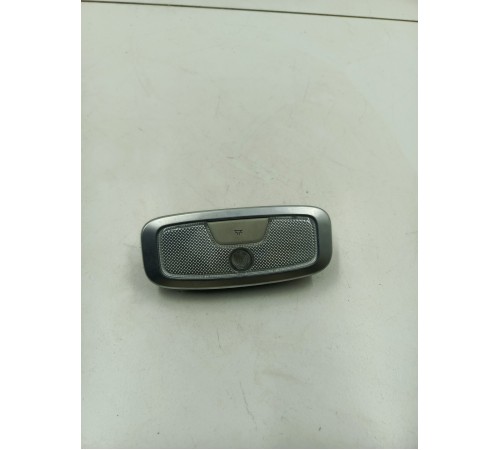 Плафон внутреннего освещения салона левый