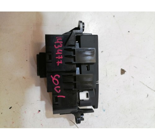 Кнопка обогрева сиденья и режима вождения