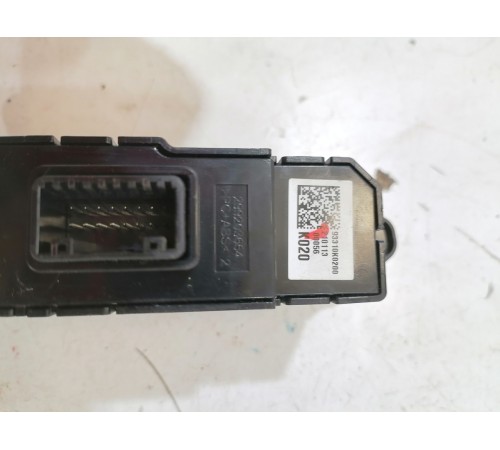 Кнопка обогрева сиденья и режима вождения